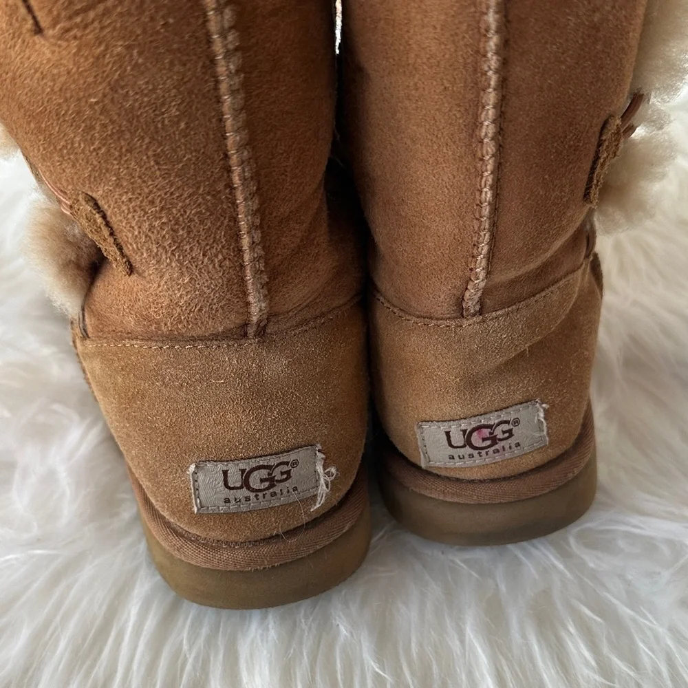 UGG Tan Winter Boots with Button Accents women size 7